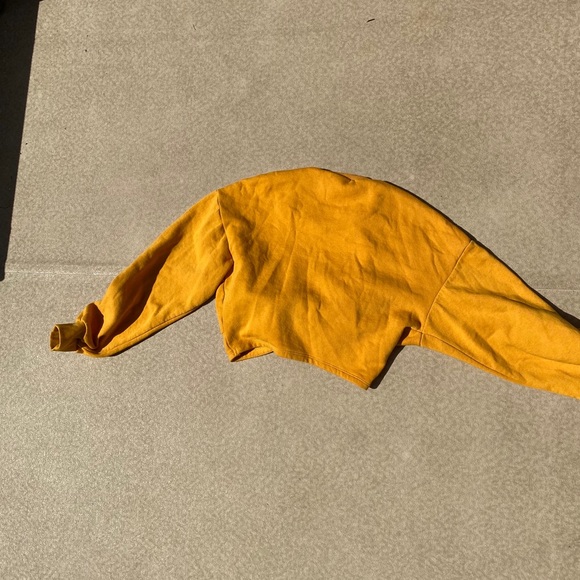 H&M crop knot sweater - Picture 2 of 3